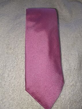 Bugatchi Solid Fuchsia-Pink Silk Tie